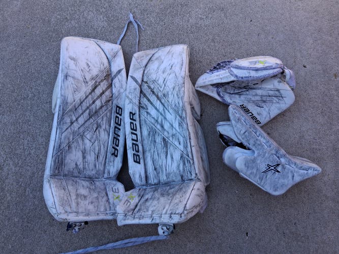 INT LRG Bauer Regular Goalie Full Set (Used)