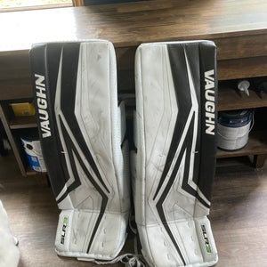 34" Vaughn SLR3 Pro Carbon Goalie Leg Pads (Used)