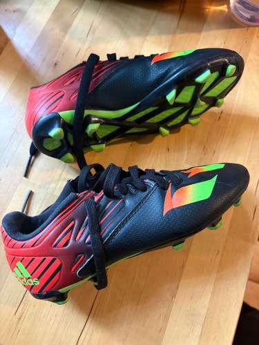Kids 2.5Y (Big Kids / Youth) Adidas MESSI 15.3 Cleats (Used)