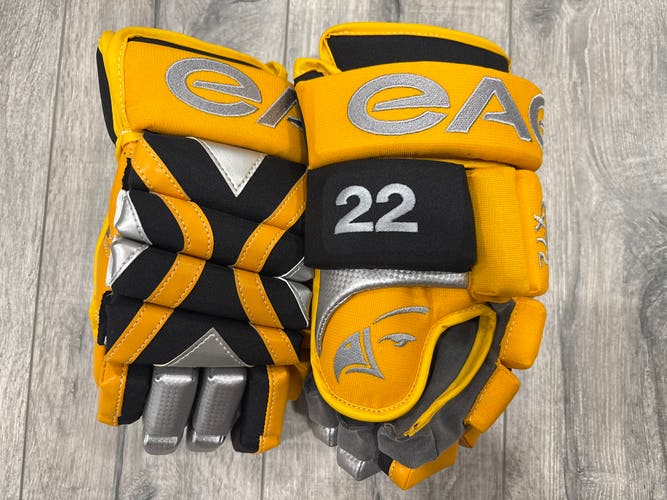 Eagle X72 Pro Stock Hockey Gloves -Sr 14 custom - NEW