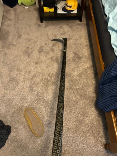 Senior Right Handed Hockey Stick P28 70 Flex Pro Stock (Used)