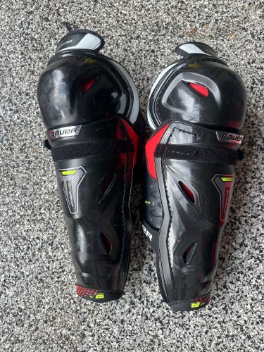 Intermediate Bauer Vapor Hyperlite 14" Shin Pads (New)