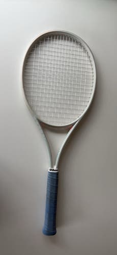 Adult Wilson Shift Tennis Racquet (Used)