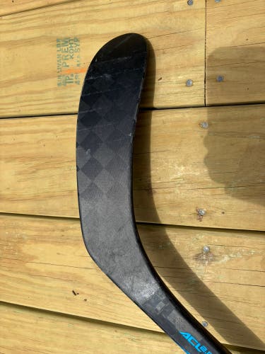 Senior Bauer Nexus Sync Left Hand Hockey Stick P28 70 Flex (Used)