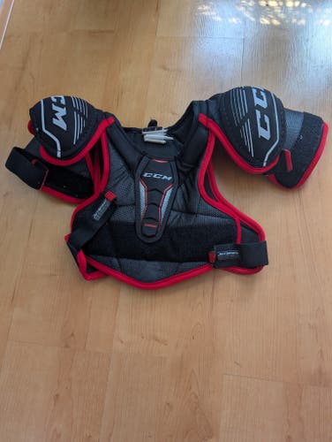 Medium Junior CCM Shoulder Pads (Used)