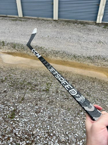 Senior CCM JetSpeed FT5 Pro Right Handed Hockey Stick P28 70 Flex (Used)