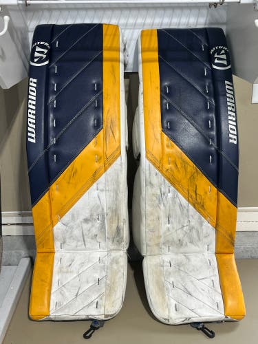 35" Warrior Ritual G4 Goalie Leg Pads (Used)