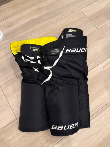 Intermediate Medium Bauer Supreme 3s Hockey Pants (Gently Used - Like New!)