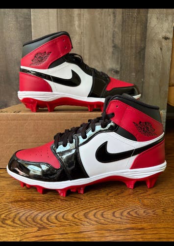 Nike Jordan 1 Men Size 10.5 Mid Football Cleats Patent Leather Bred FJ6805-601