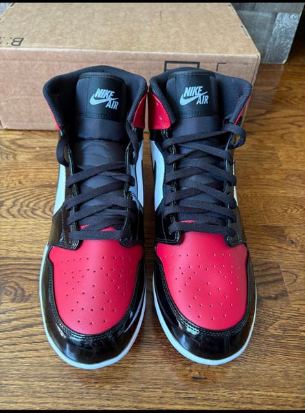 Nike Jordan 1 Men Size 10.5 Mid Football Cleats Patent  display picture 1