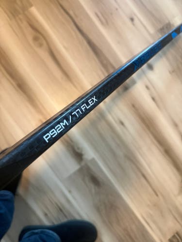Senior Bauer Nexus E5 Pro Right Handed Hockey Stick P92M 77 Flex (Used)