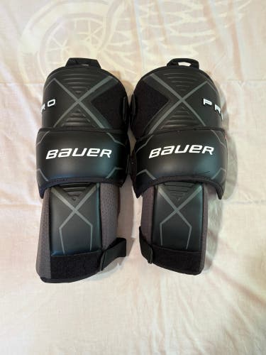 Senior Bauer Pro Knee Pads