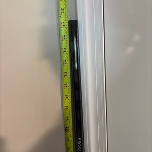 Hockey Stick Man: Pro Blackout Custom (Extra Lite) PRO81 Curve- Intermediate 65 Flex (+Cut)
