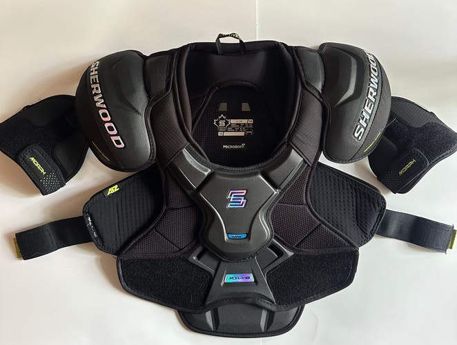 Large Senior Sher-Wood Rekker Shoulder Pads (New)