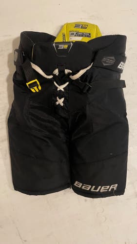 Men's Junior Large Bauer Supreme 3S Pro Hockey Pants (Used)