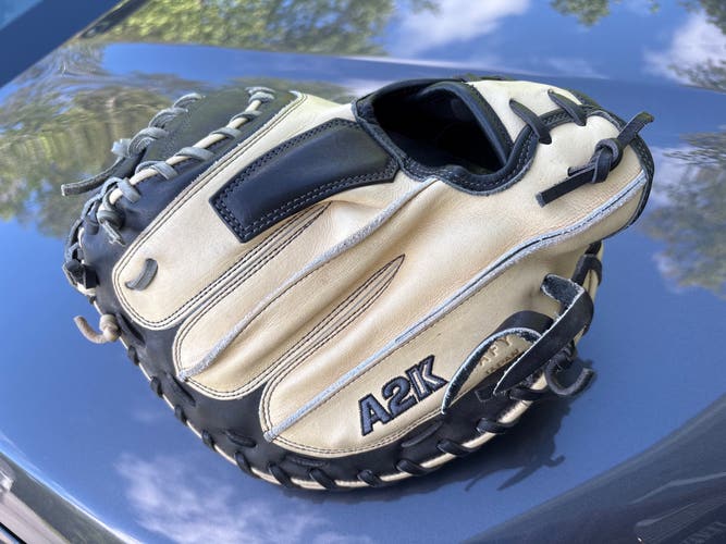 Wilson A2K RH Catcher's Baseball Glove 33.5" (Used)
