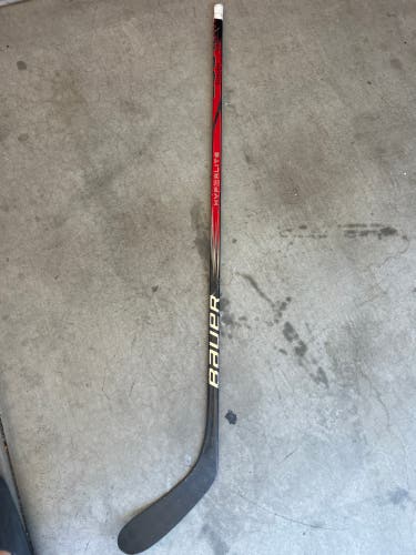 Intermediate Bauer Vapor Hyperlite 2 Right Handed Hockey Stick P28 55 Flex (Used)