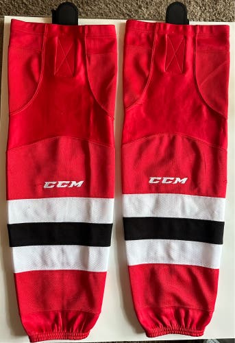Red Adult Unisex Small / Medium CCM Socks (Used)