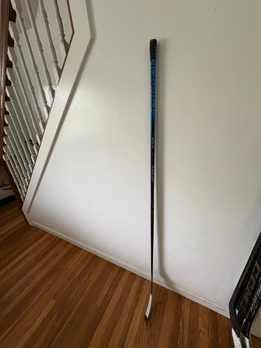 Senior Bauer Vapor Hyperlite 2 Left Hand Hockey Stick P28 77 Flex Pro Stock (Used)