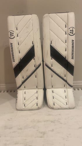 28" Warrior Ritual G4 Goalie Leg Pads (Used)