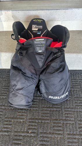 Intermediate Large Bauer Vapor Hyperlite Hockey Pants (Used)