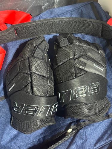 Bauer Supreme Mach Gloves 15" (Used)