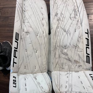 35" True L20.2 Goalie Leg Pads (Used)