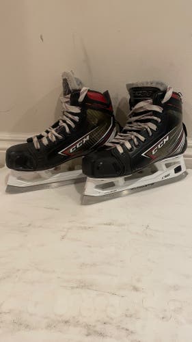 2019 CCM JetSpeed FT460 Hockey Goalie Skates Regular Width Size 3.5 (Used)