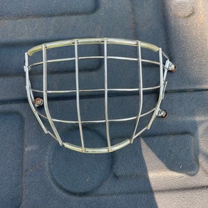 Senior Medium Bauer NME Goalie Mask (Used)
