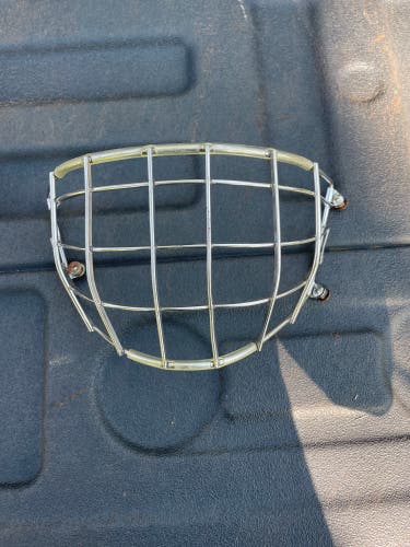 Senior Medium Bauer NME Goalie Mask (Used)