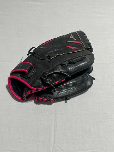 Mizuno Finch RH Softball Glove 11.5" (Used)