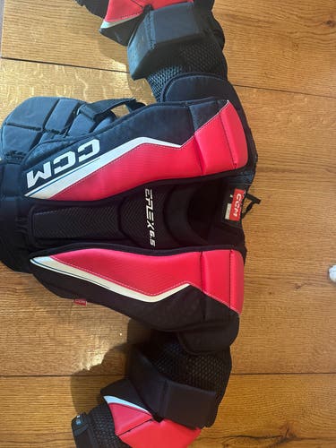 Small CCM EFlex 6.9 Goalie Chest Protector (Used)