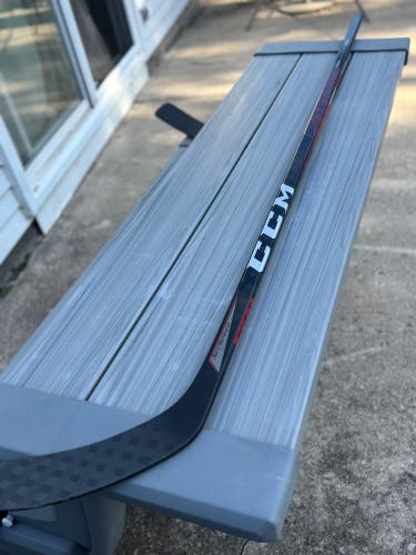 Senior CCM JetSpeed Team Right Handed Hockey Stick P28 85 Flex (New)