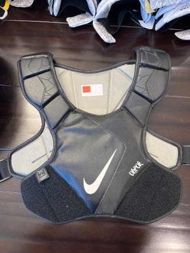 Large Adult Nike Vapor Shoulder Pads (Used)