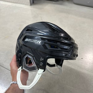 Small Bauer Re-Akt 150 Helmet (Used)