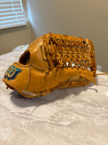 Japanese Wilson Staff RH Baseball Glove 12.5