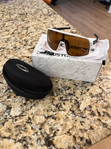 Unisex Oakley Sutro Sunglasses (New)