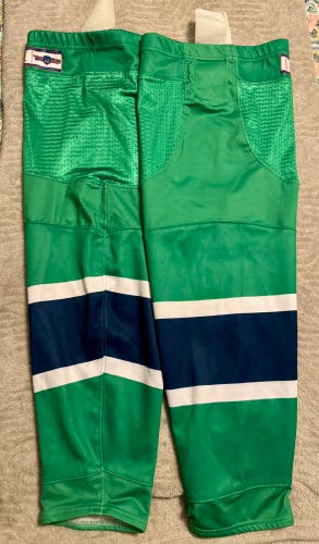 2 pair Hockey Socks - Hartford Whalers colors
