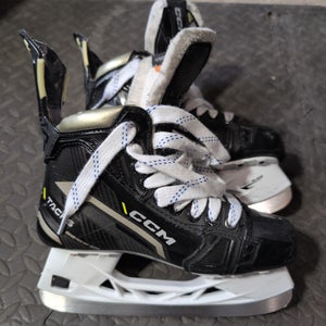 CCM AS-V Hockey Skates Regular Width Size 4.5 (Used)