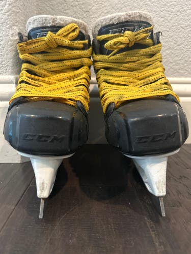 CCM JetSpeed FT460 Hockey Goalie Skates Regular Width Size 1.5