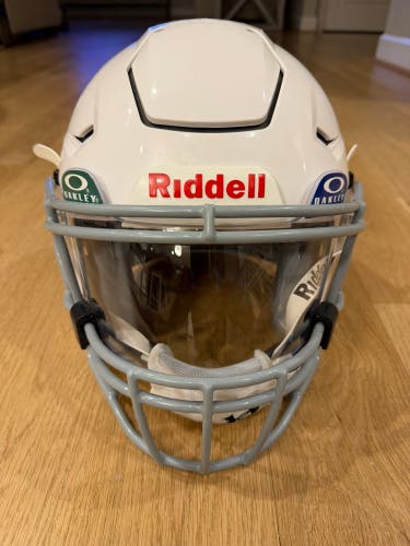 2025 Youth Medium Riddell SpeedFlex Helmet (Used) and Oakley Visor