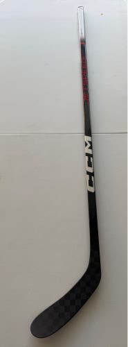 Senior CCM JetSpeed Plus Right Handed Hockey Stick P28 75 Flex (Used)