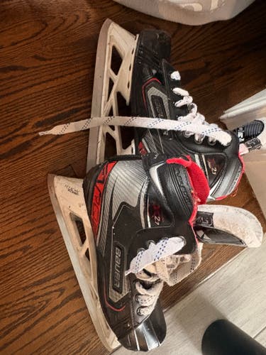 Bauer Hockey Goalie Skates Size 6 (Used)