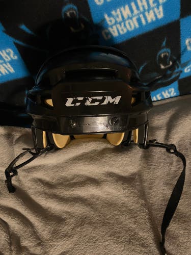 Medium Black CCM Vector V08 Helmet (Used)