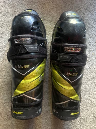 Intermediate Bauer Supreme Ultrasonic 13" Shin Pads (Used)