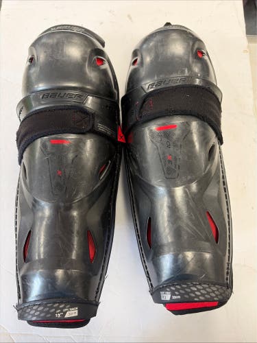 Intermediate Bauer Vapor 3X Pro 13" Shin Pads (Used)