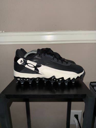 Under Armour Bryce Harper 10 Cleats (New) size 9