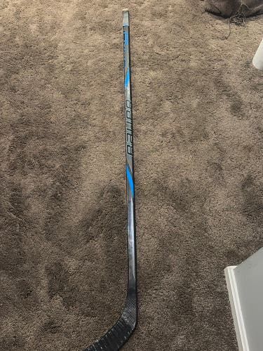 Senior Bauer Nexus Pro Right Handed Hockey Stick P92 77 Flex (Used)