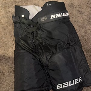 Men's Senior Large Bauer Supreme Matrix Hockey Pants (Used)