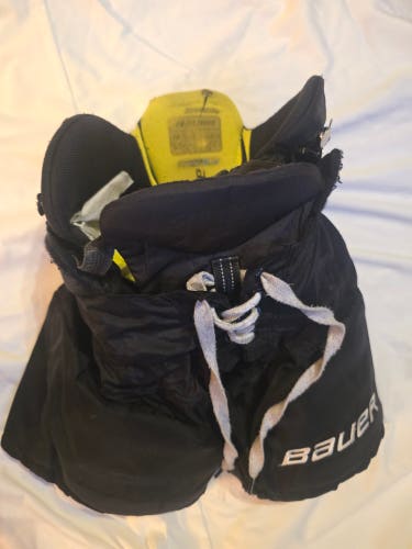 Boys Youth Small Hockey hockey pants Bauer Supreme